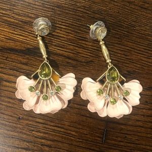 Stella and Dot- Rory Floral